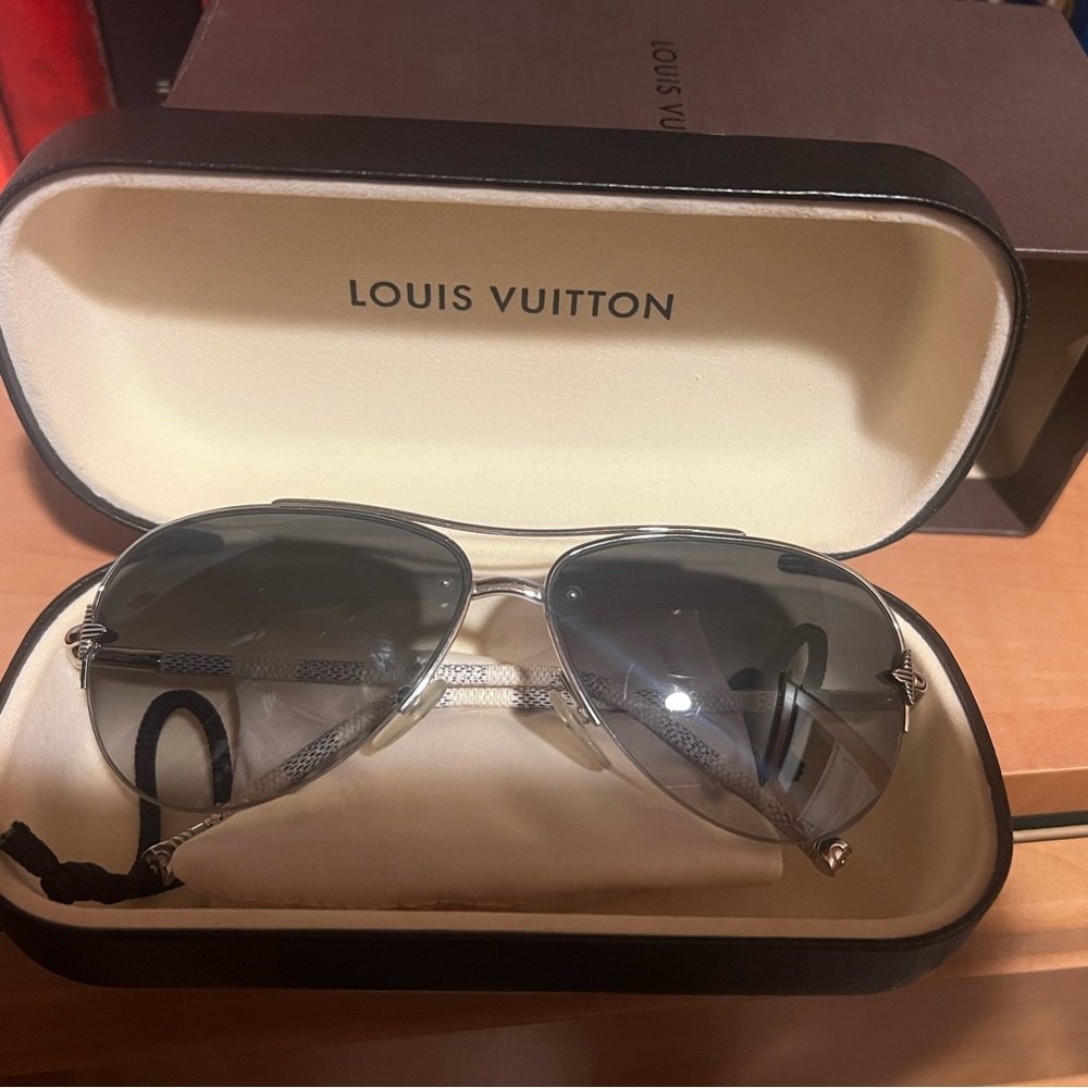 LOUIS VUITTON Damier Azur Conspiracion Pilot Sunglasses